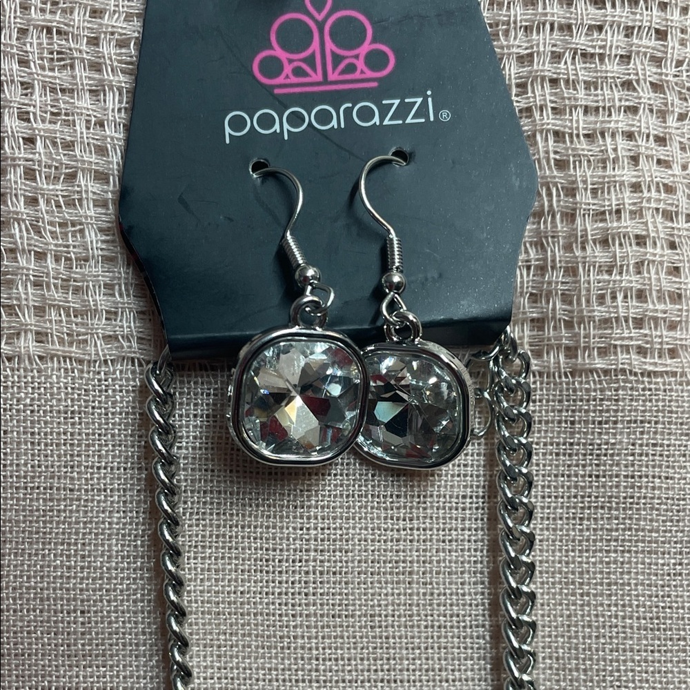 Paparazzi Silver Necklace Matching Earrings with Bracelet Clear Gems - Picture 3 of 6